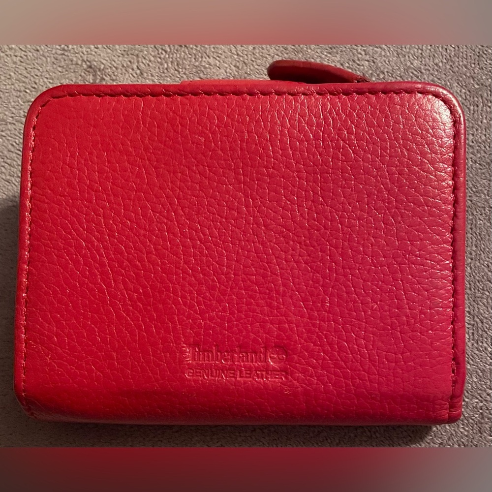 Timberland Bold Red Leather Wallet - Picture 2 of 11